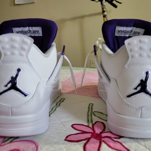 Jordan 4 Retro metallic purple 💜 - Picture 2 of 4